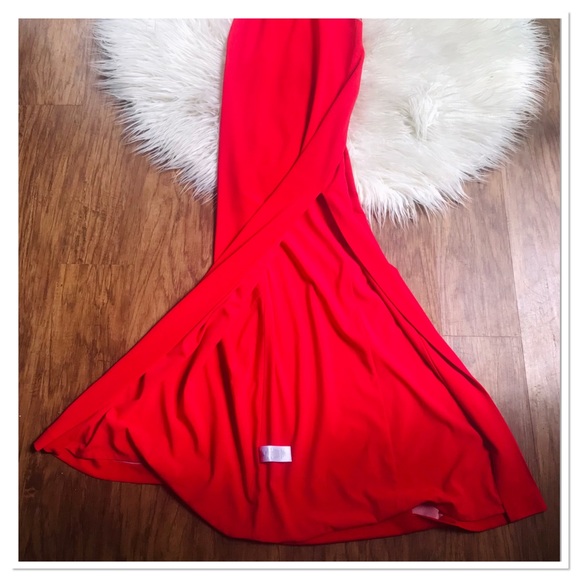 Aidan Mattox Gown Long Dress Cut Out Front Side Details Solid Red Size 4 - Picture 6 of 13